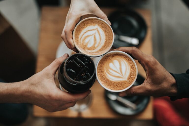 Business networking for introverts Leicester – relaxed networking conversation over coffee