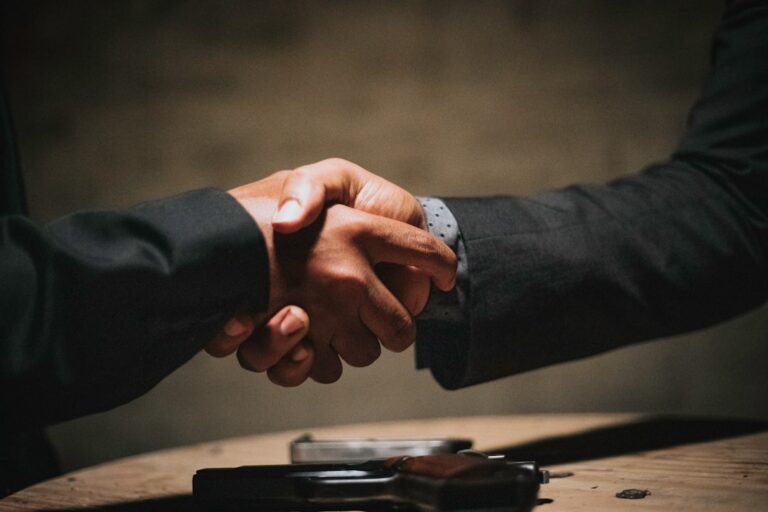 Trust in business networking – professionals building a trusted business relationship